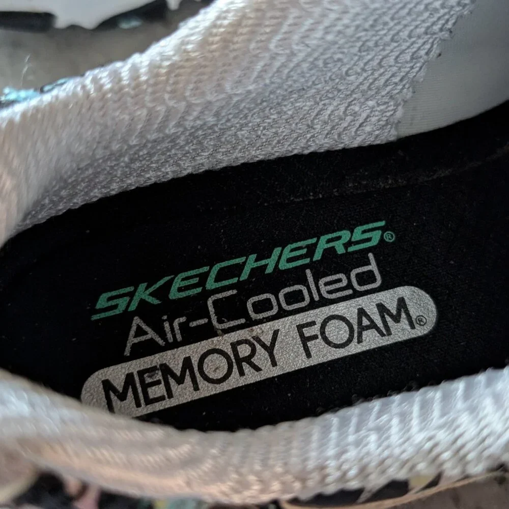 Skechers D’Lites Women’s Sneakers – Tropical Print – Size 6.5 - Picture 4 of 6